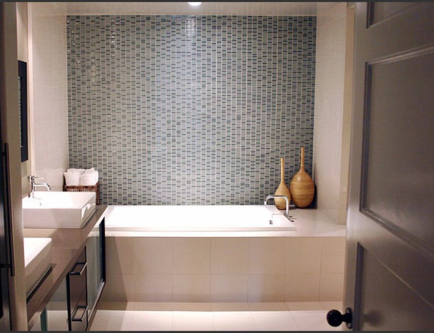 Bathroom Medium size Best Small Bathroom Designs With Minimalist Bathtub White SInk Mirror Wall Tile Towel Lighting Ceiling Door And Nice Floor
