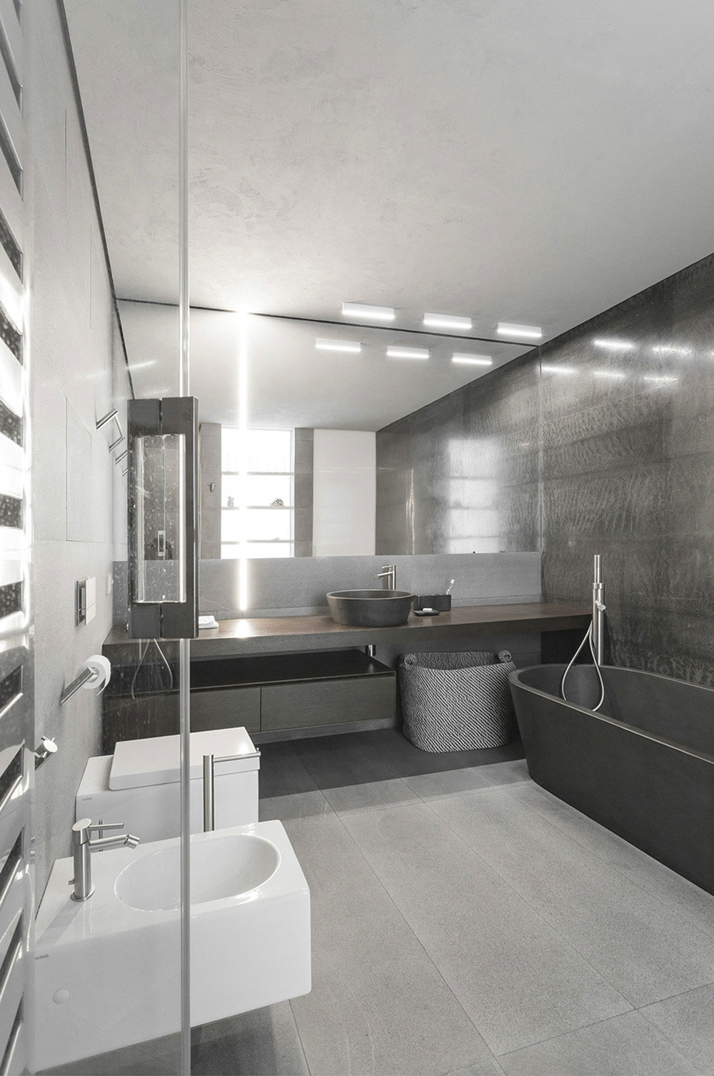 Laminating Floor With Gray Bathtub Large Mirror Gray Wash Stand Sink And Teeth Brush Elegnace White Sink Lighting Gray Wall For Small Bathroom Design Ideas Bathroom