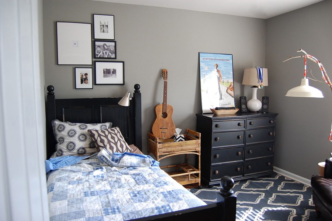 Bedroom Large-size Enchanting Small Kids Bedroom Applying Grey Boys Room Paint Plan Escorted By Single Bed On Black Platform Furnished Escorted By Night Lamp On Drawers Plus Completed Bedroom