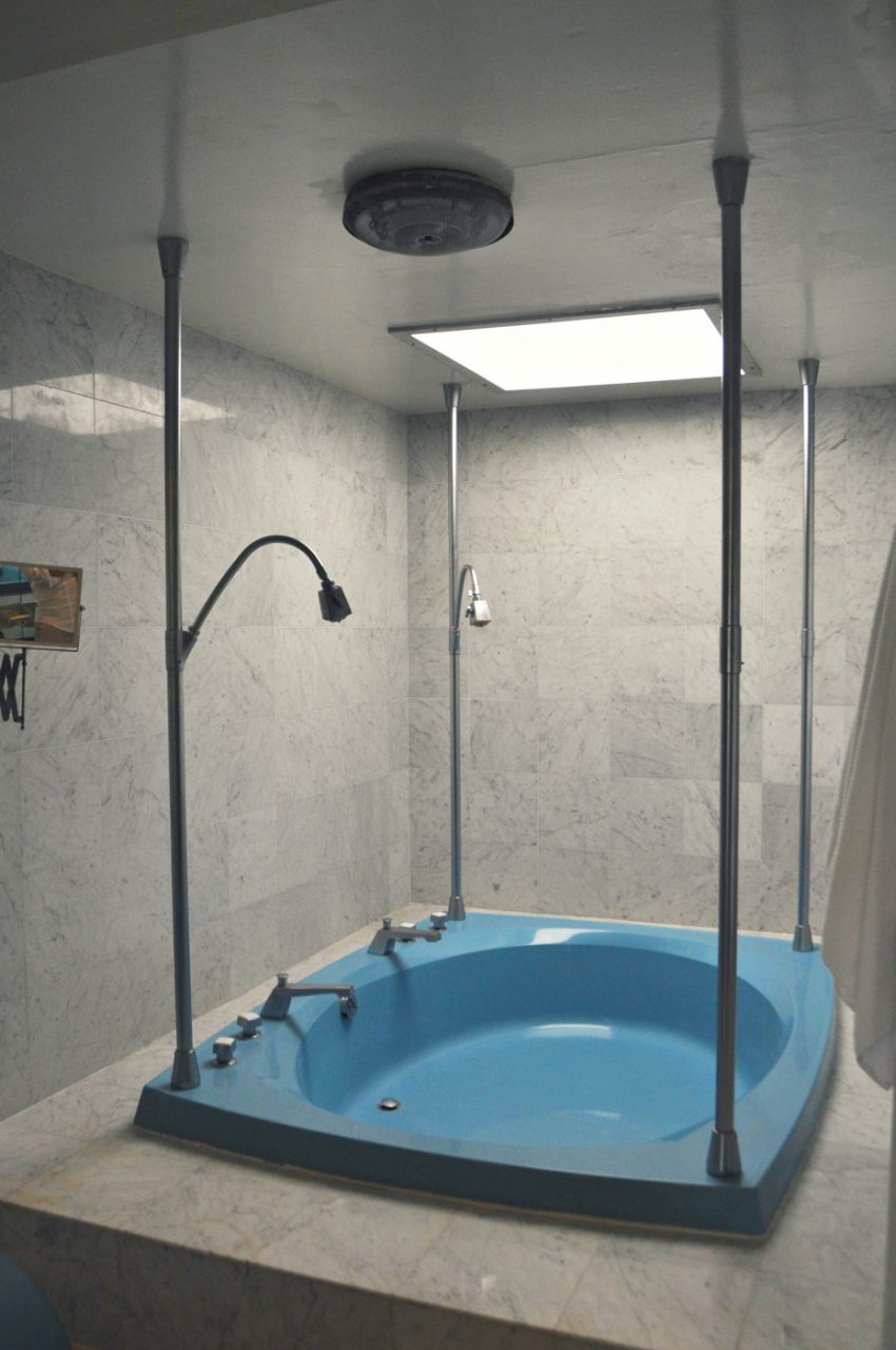 Bathroom Fine Looking Blue Acrylic Shower Tub Combo Escorted By Free Stas Well Asing Head Shower Chrome Polished As Well As Grey Subway Tile Marble Materials In Walk In Shower Decor Plan Contemporary Shower Sorts of Decorating Design of Bathroom