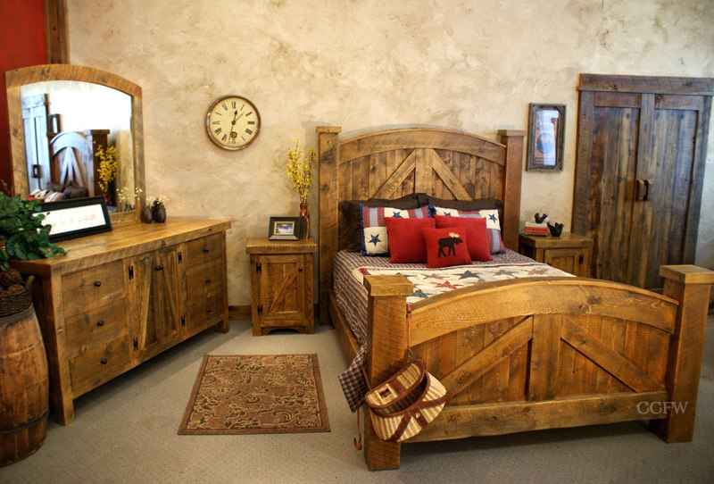 Roman Wall Clock Feats Escorted By Antique Bedroom Furniture Gorgeous Small Rug And Original Rustic Bedroom Furniture Furniture + Accessories