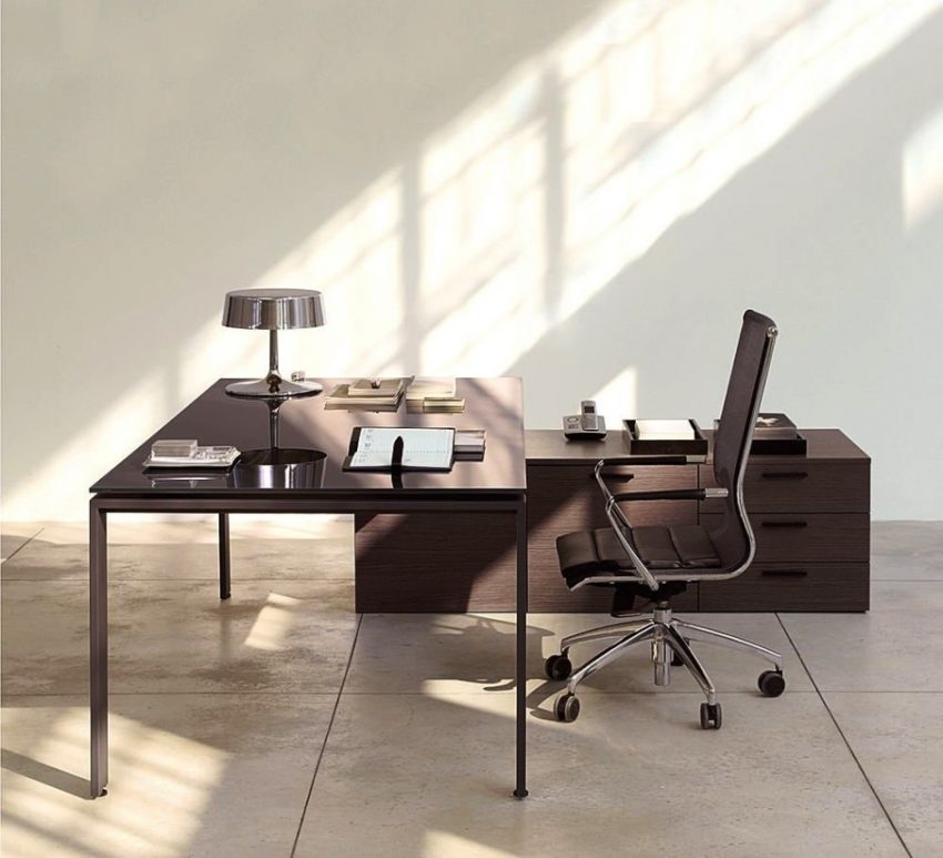 Living Room Medium size Simple Desk And Brown Swivel Chair And Desk Lamp And Traditional Office Desk Ideas For Home Office Design Ideas Doff Flooring Plan And Office Storage Side Design With Beige Tiles