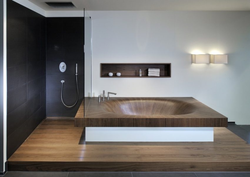 Bathroom Elegant Lacquer Wooden Bathtub Finish Wooden Bathroom Ideas 915x648 Elegant Wooden Bathtubs as Bathroom Enchantments