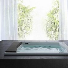 Bathroom Simple Dark Grey Royal Sized Hydromassage Bathtubs Modern-contemporary-hydromassage-baththubs-sink-Teuco-rugs-batroom-design-915x688