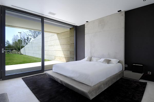 Bedroom Large-size Big Glass Window Black Rugs Plain White Bed Cover Modern Style Bed Bedroom