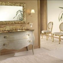 Bathroom Ornamental Plants White Floor Small Mirror Classic Drawer classy-and-luxurious-bathroom-furniture-black-drawers