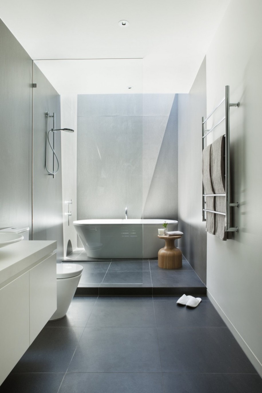 Stylish Bathroom White Ceiling Ceramics Floor Modern Design Bathtub 915x1372 Bathroom