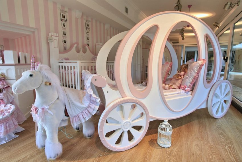 Bedroom Medium size Cute Kids Bedroom Furniture Kid Bedrooms Ideas Best Small Decor Stores Sets Designs Furniture Like Horse Drawn Carriage Shape